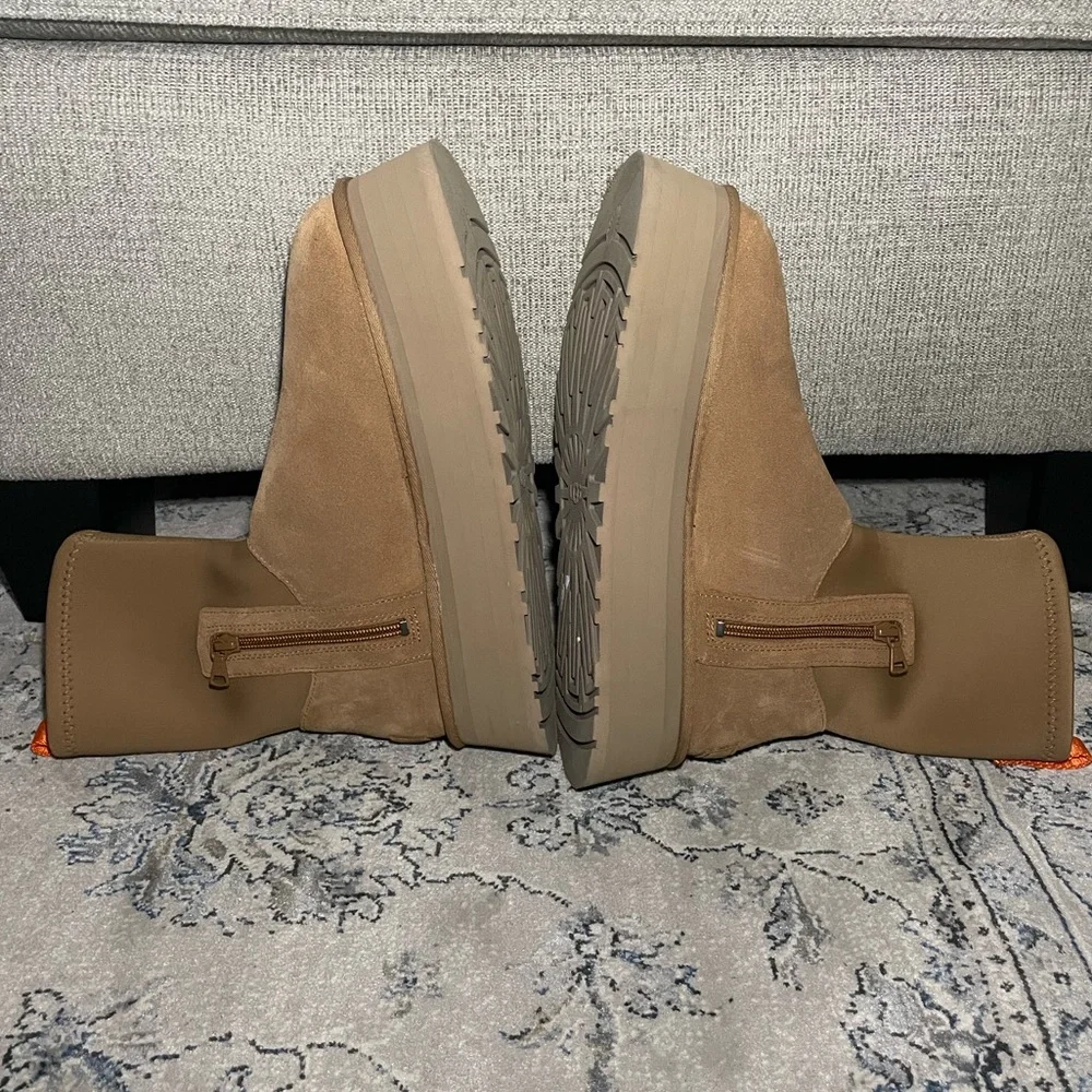 UGG Classic Dipper Boot in Chestnut